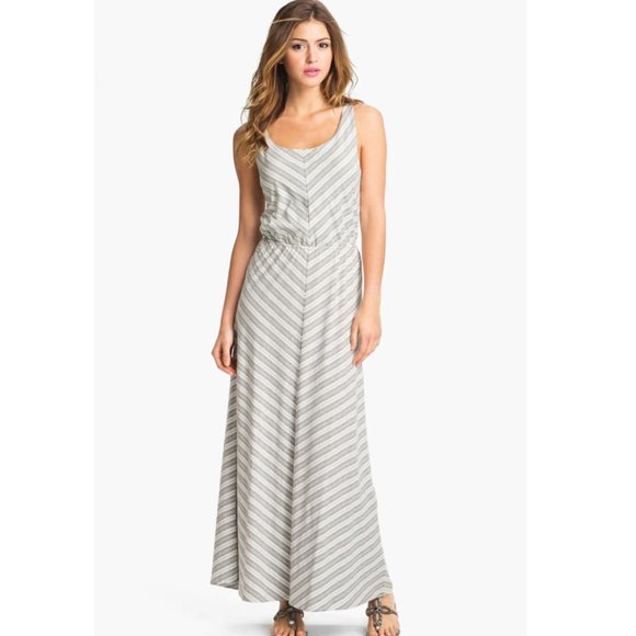 Olive & Oak Dresses & Skirts - Olive & Oak gray white striped maxi dress